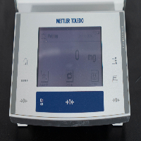 Mettler Toledo XS64 Analytical Balance image 2